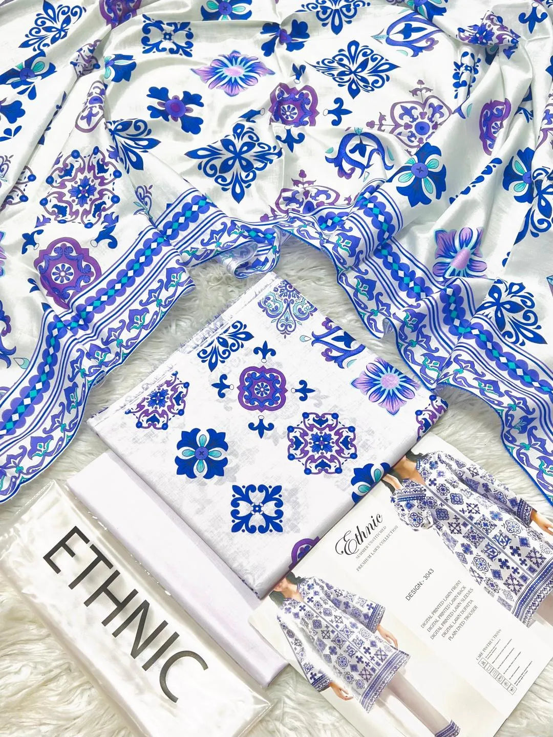 3 Pcs Women's Unstitched Digital Print Suit